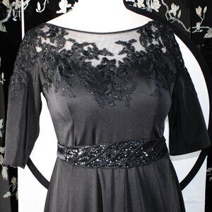 BEADED FLORAL APPLIQUE COCKTAIL DRESS, BLACK PLUS 16